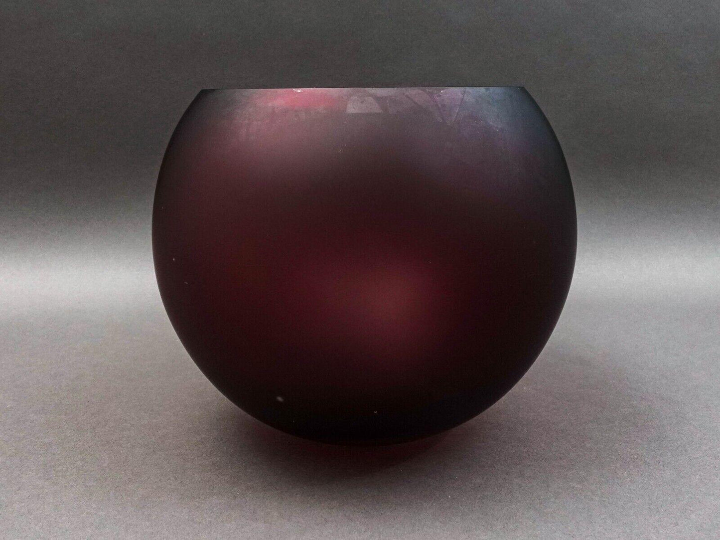 Movado Crystal Signed Amethyst Satin Art Glass Centerpiece Bowl Vase 8"