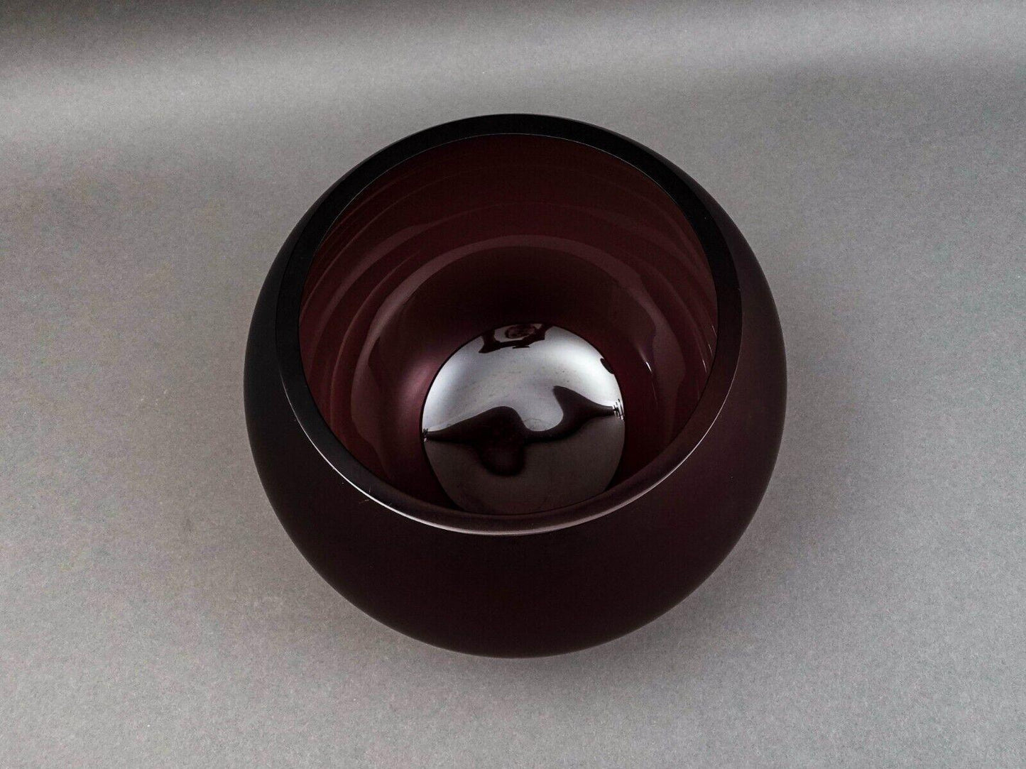 Movado Crystal Signed Amethyst Satin Art Glass Centerpiece Bowl Vase 8"