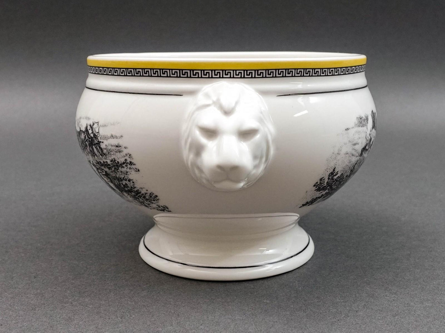 Villeroy & Boch Germany Audun Ferme Lion Head Handled Porcelain Soup Bowl