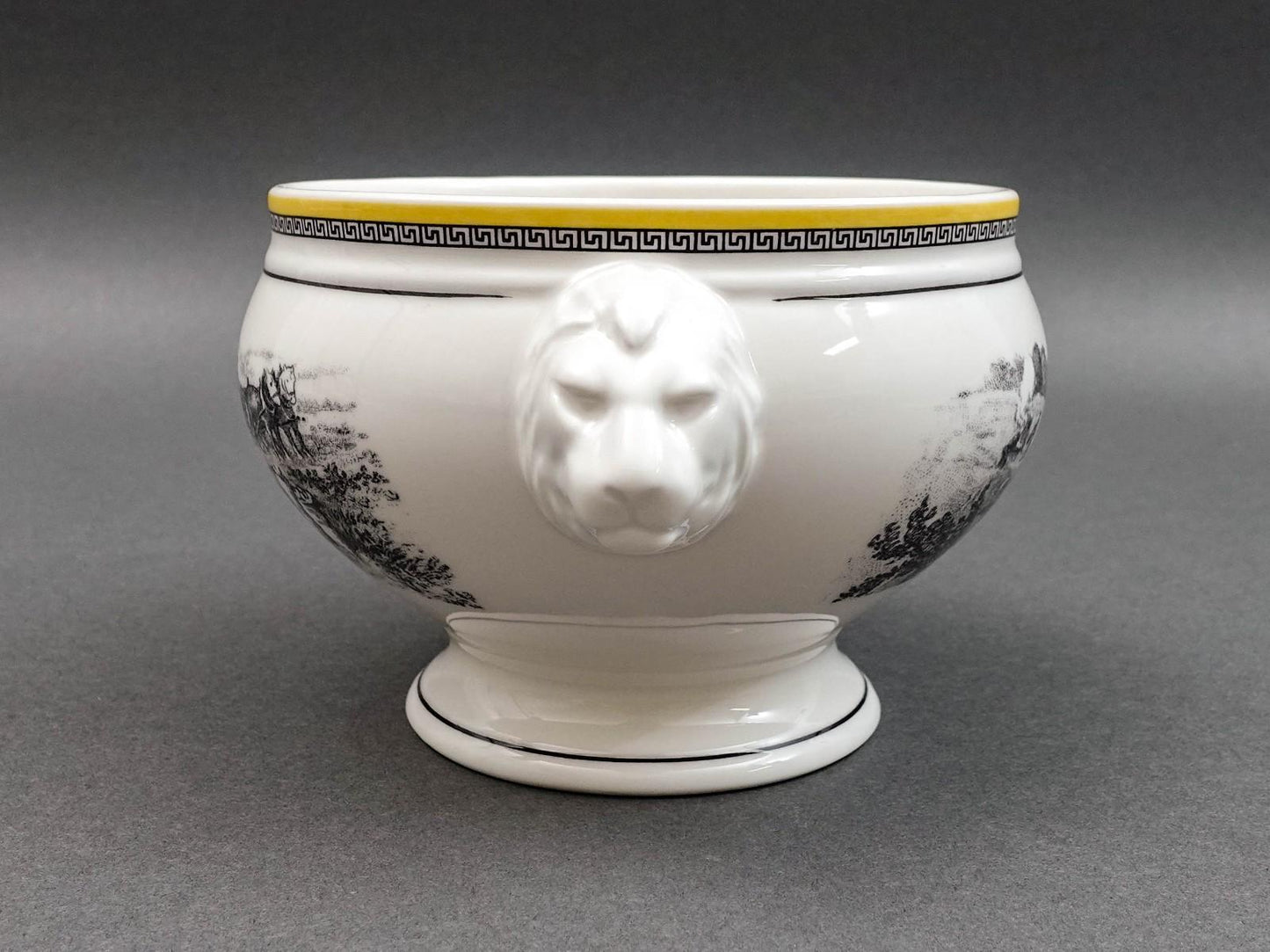 Villeroy & Boch Germany Audun Ferme Lion Head Handled Porcelain Soup Bowl