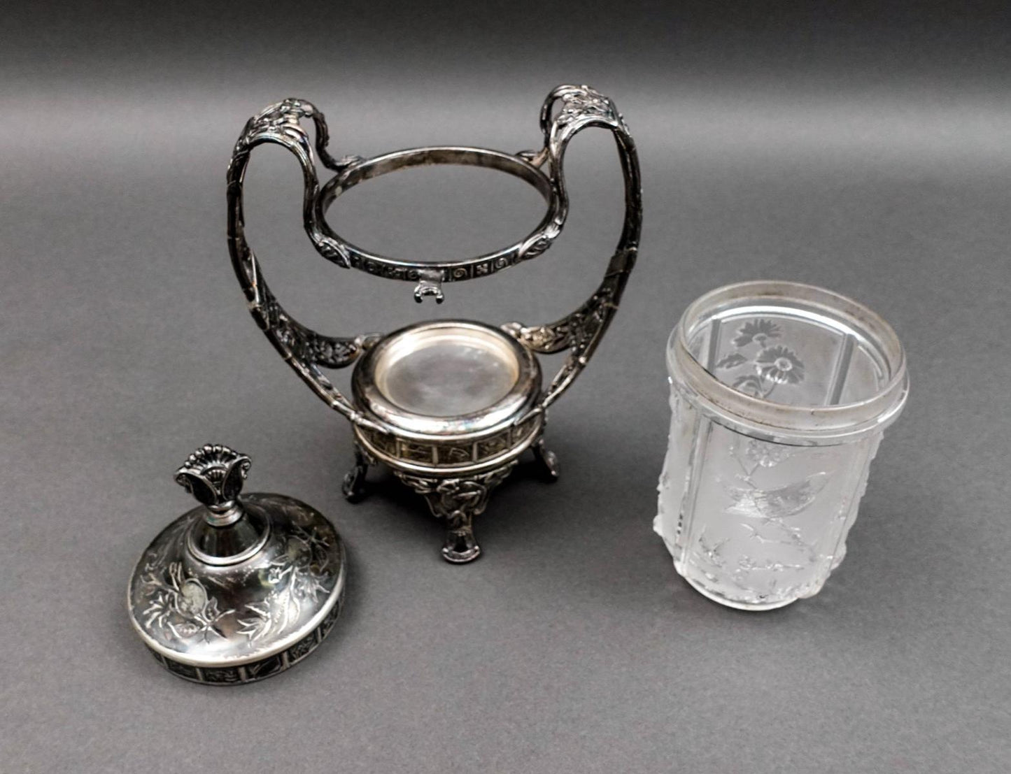 Reed & Barton Antique Silver Plate Glass Pickle Castor #1310 (No Fork)