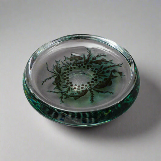 Edward Hald (Sweden, 1883 -1980) Orrefors 1954 "Graal" Fish Art Glass Bowl 9.25"