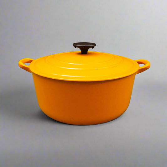 Le Creuset France #E Vintage Yellow Enamel Round Cast Iron Dutch Oven With Lid