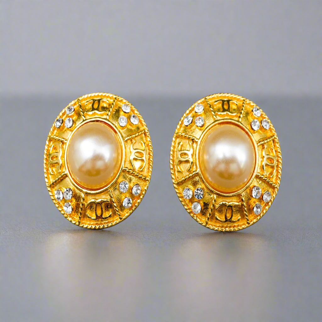 Chanel Vintage CC Logo Round Gold Tone Faux Mabe Pearl Rhinestone Clip Earrings