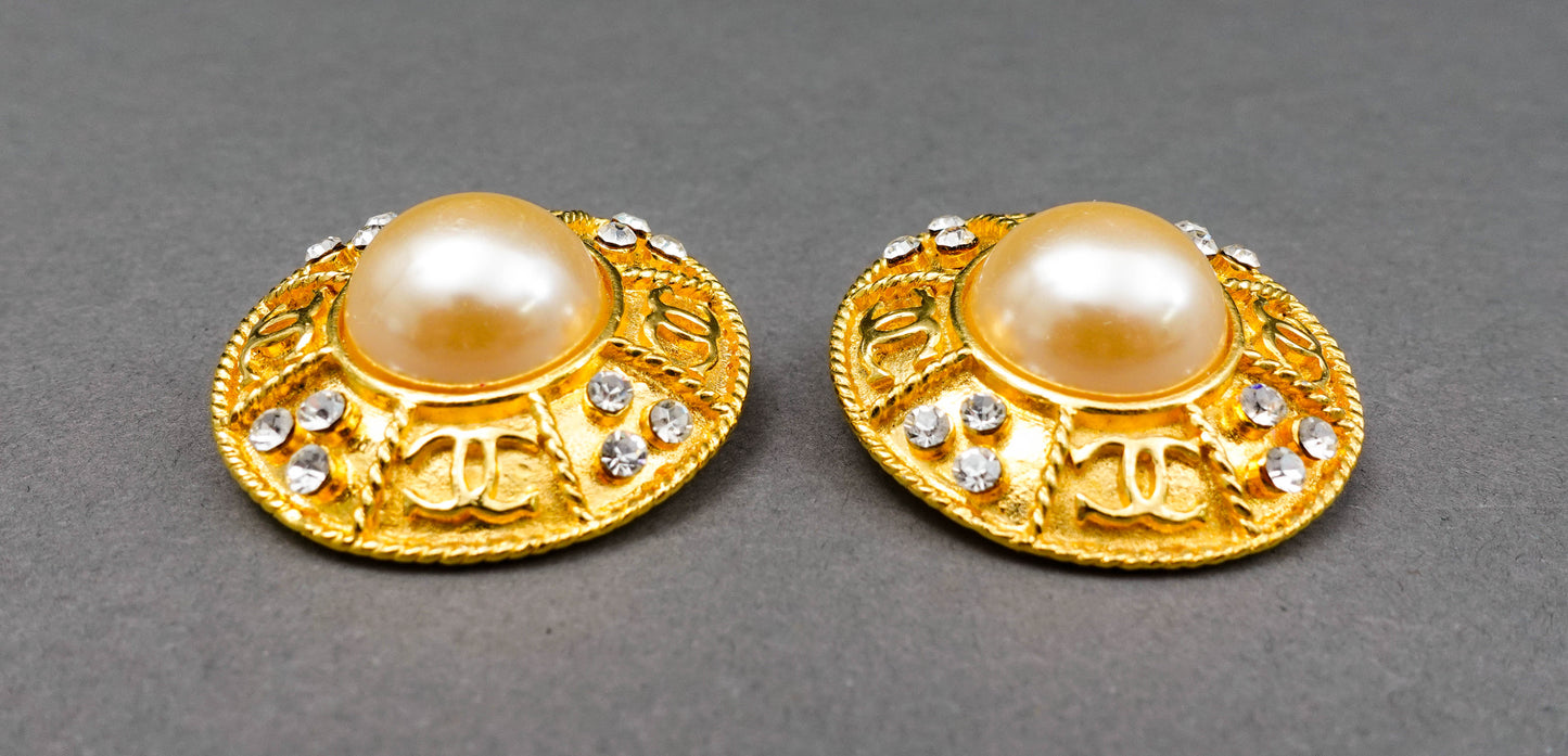 Chanel Vintage CC Logo Round Gold Tone Faux Mabe Pearl Rhinestone Clip Earrings