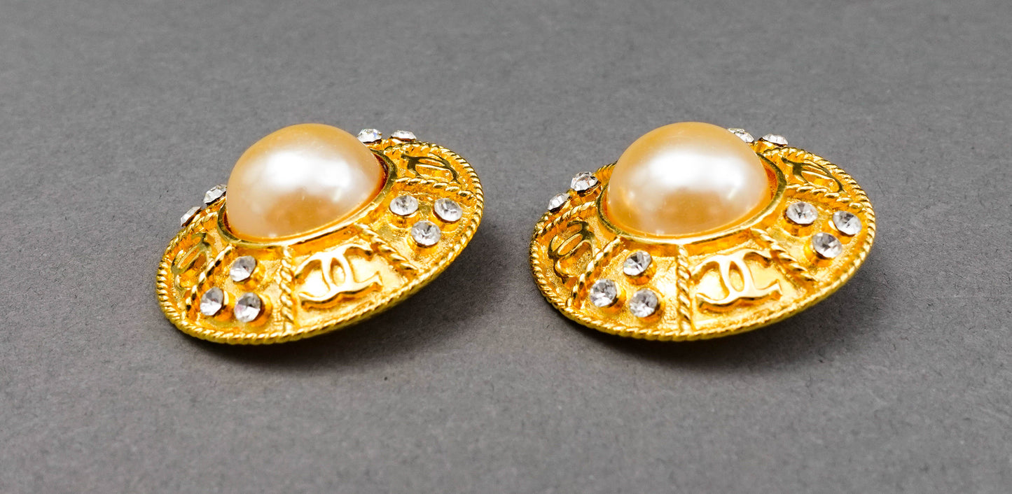 Chanel Vintage CC Logo Round Gold Tone Faux Mabe Pearl Rhinestone Clip Earrings