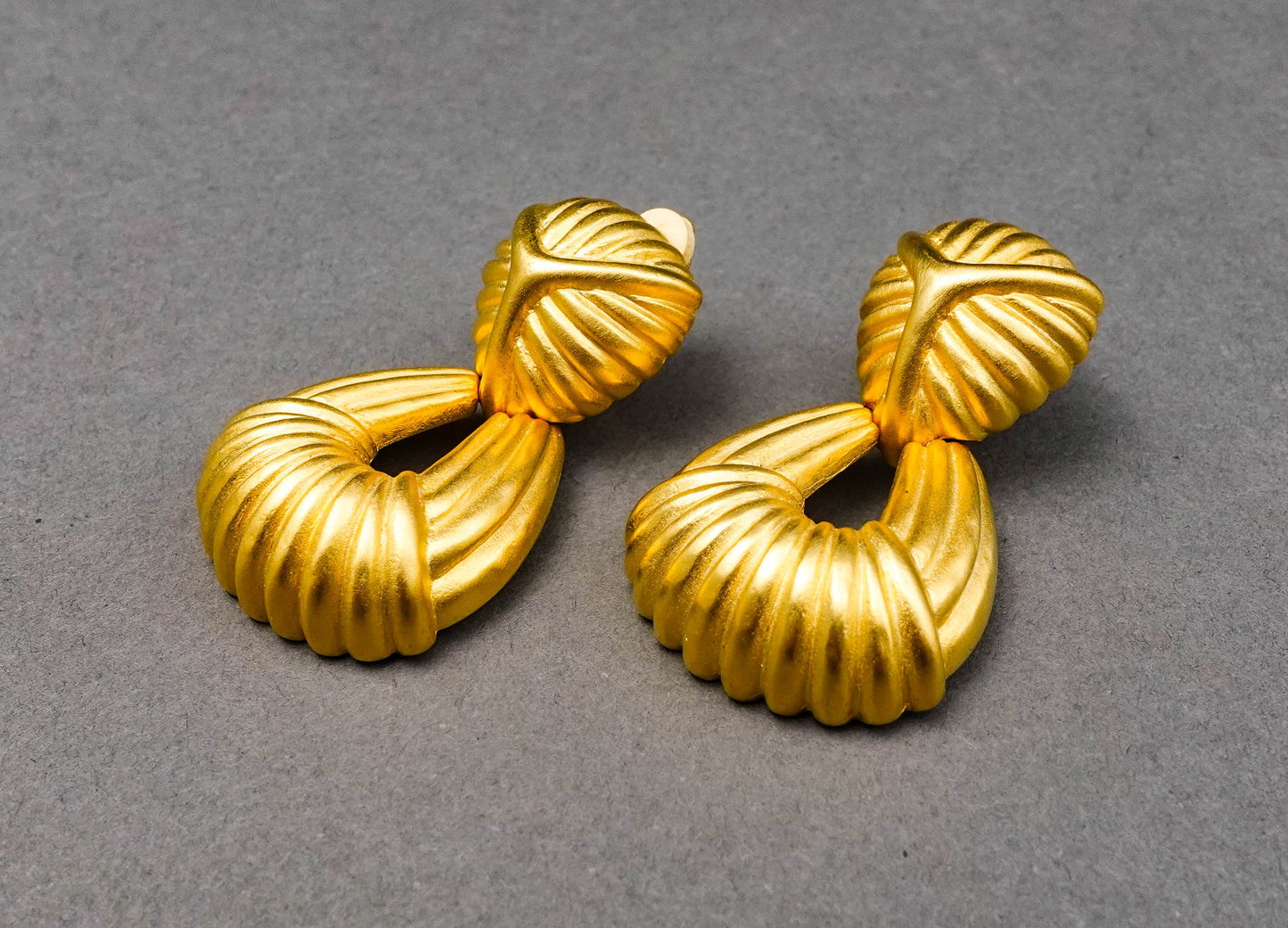 Givenchy Vintage Large Gold Tone Dangle Drop Door Knocker Runway Clip Earrings