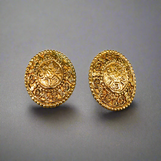 Chanel Vintage Coco Mark CC Logo Gold Tone Round Medallion Clip On Earrings
