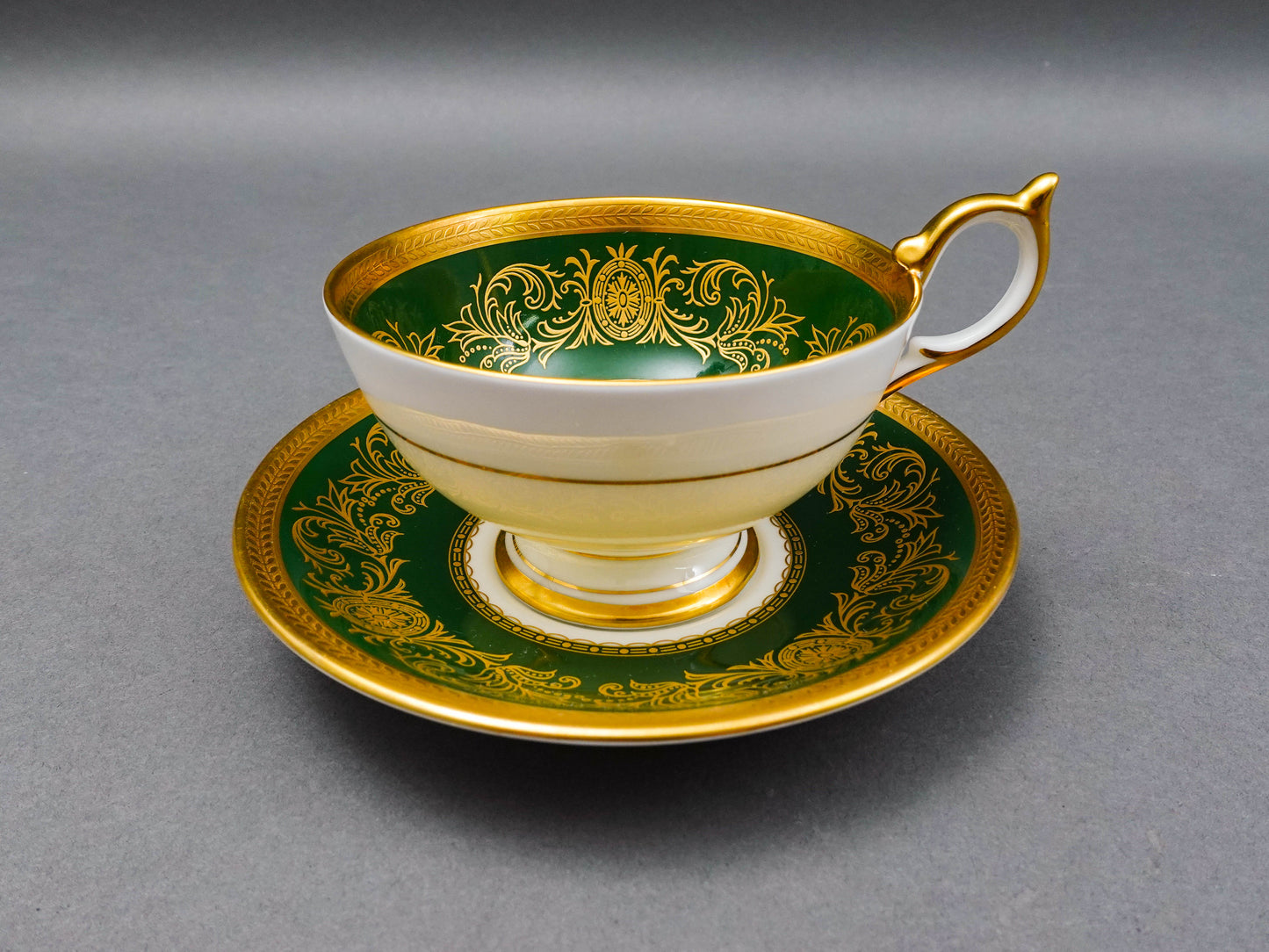 Aynsley England Imperial 193 Laurel Green Gold Cup & Saucer Set
