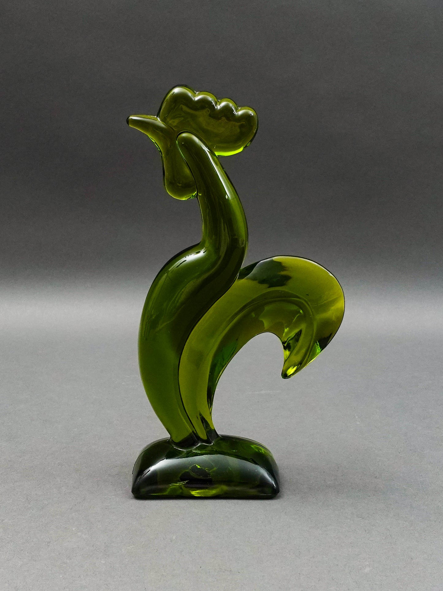 Viking Glass Epic Line Avocado Green Kellogg Rooster Sculpture 9 1/2"