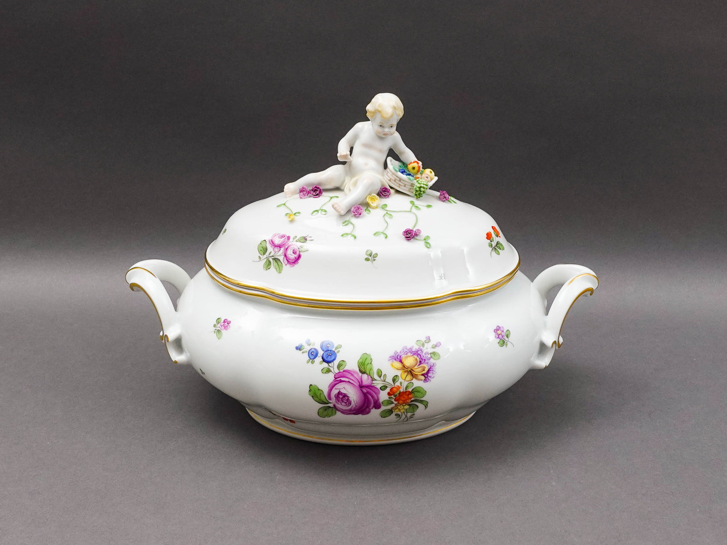 Augarten Wien Austria Floral Gold Gilt Porcelain Large Oval Covered Soup Tureen