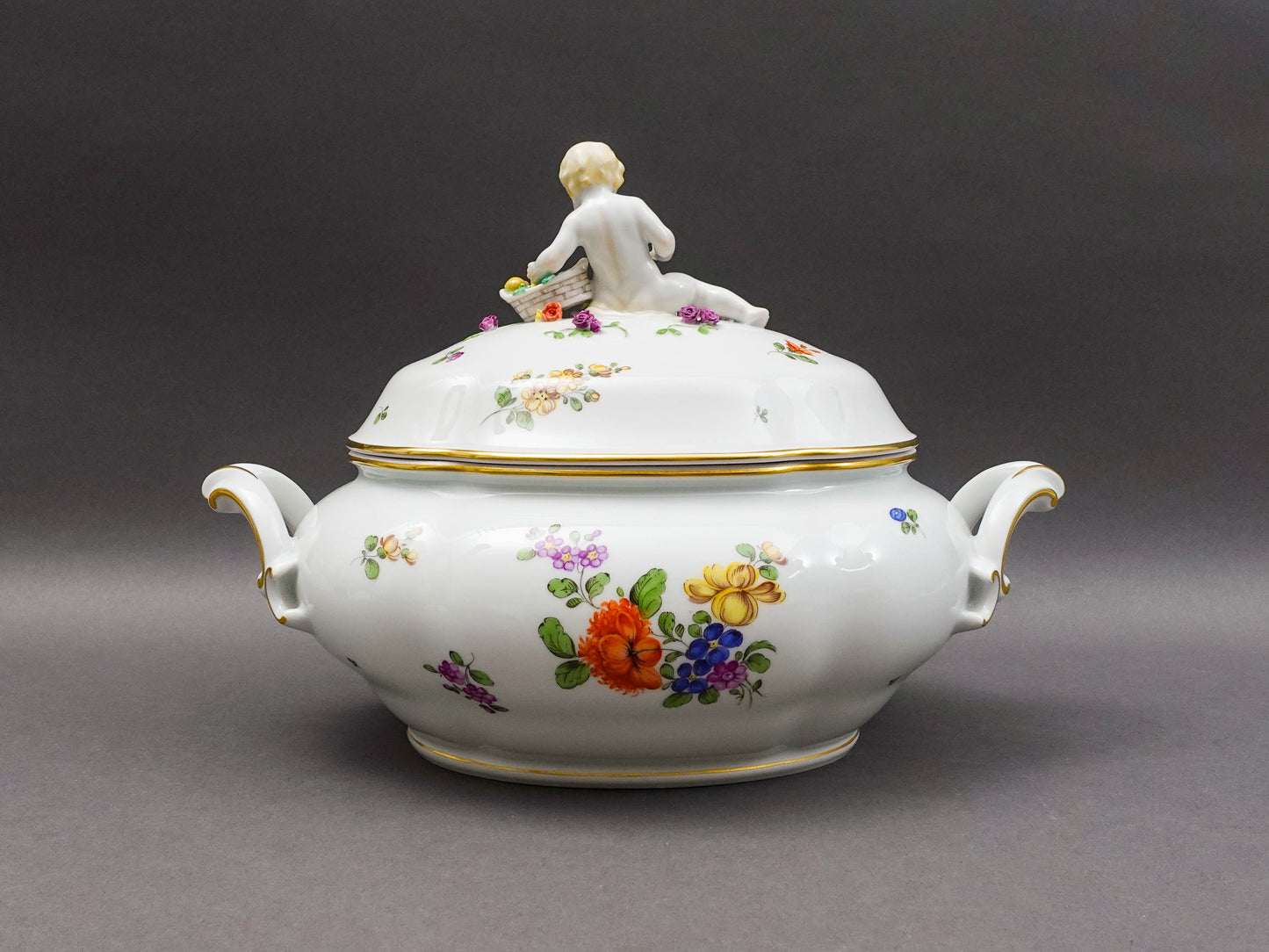 Augarten Wien Austria Floral Gold Gilt Porcelain Large Oval Covered Soup Tureen