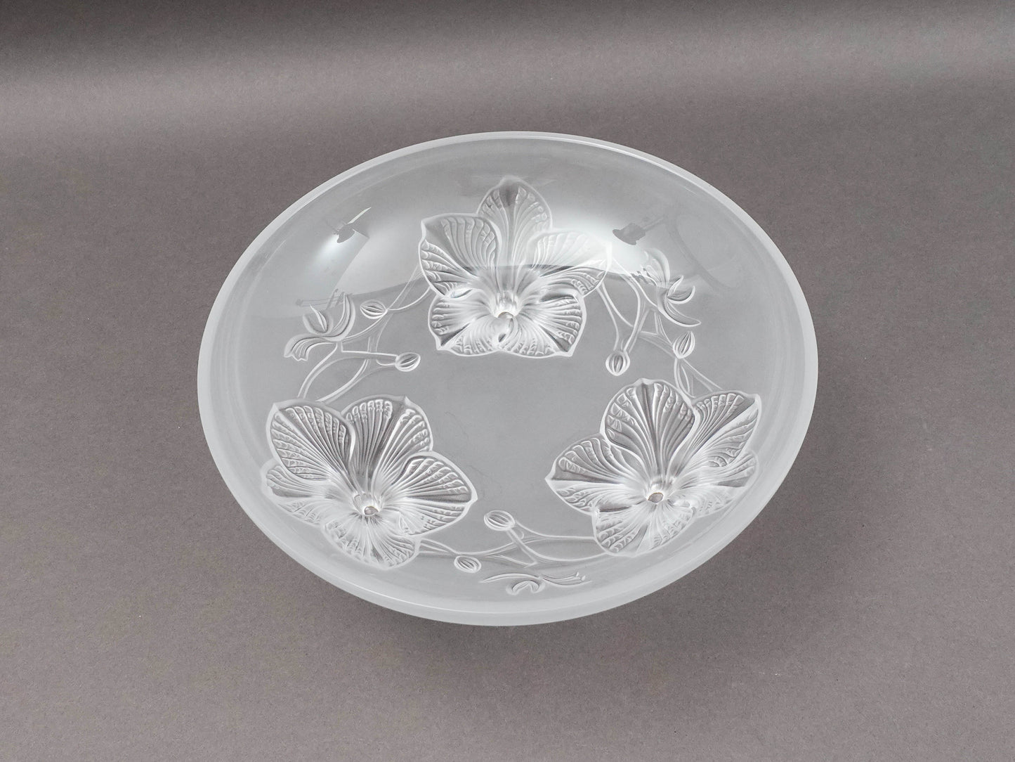 Lalique France Signed Orchidee Lys Orchid Three Footed Crystal Centerpiece Bowl