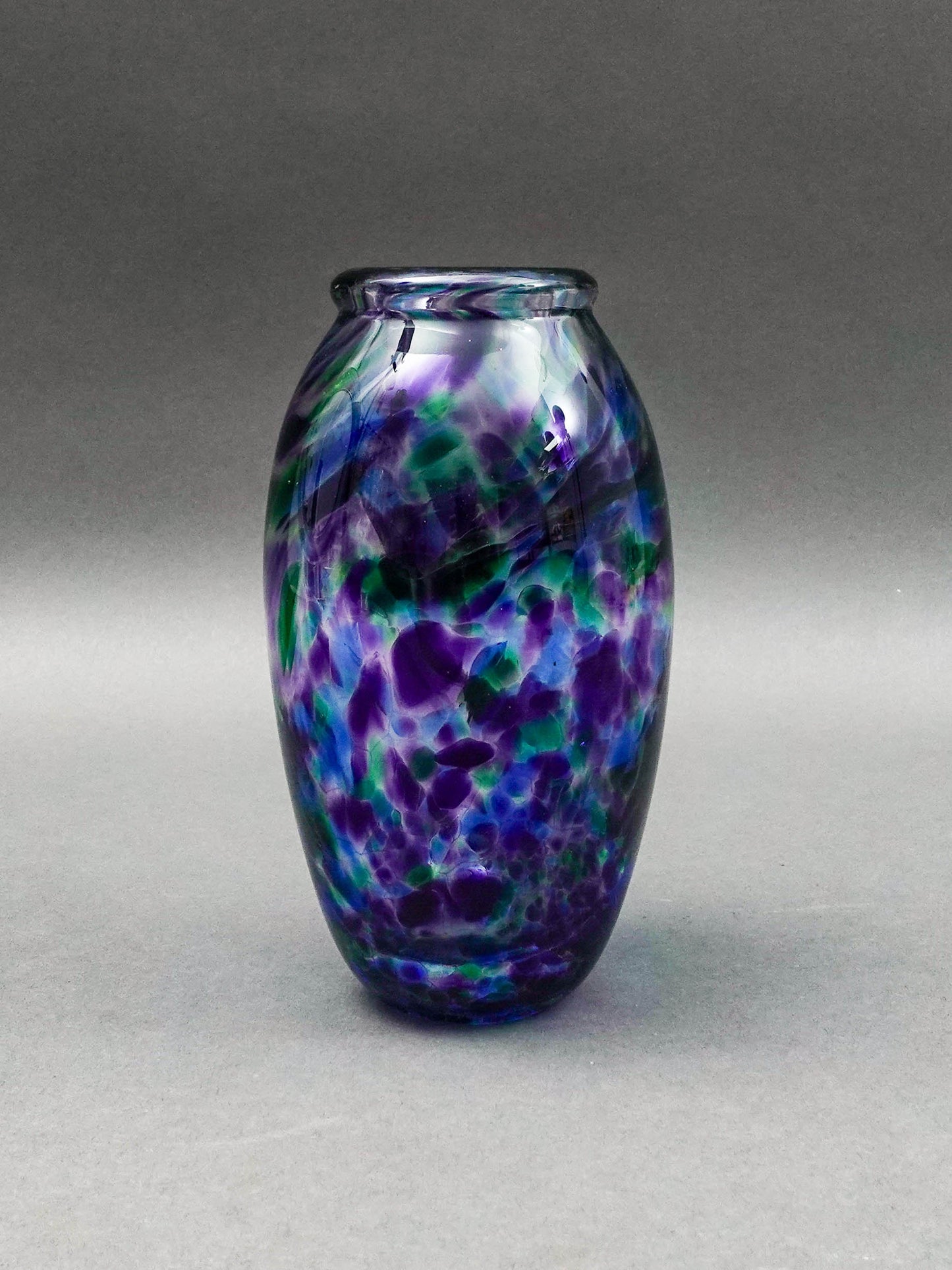 Gandelman 2012 Signed Hand Blown Studio Art Glass Vase 6 3/8"
