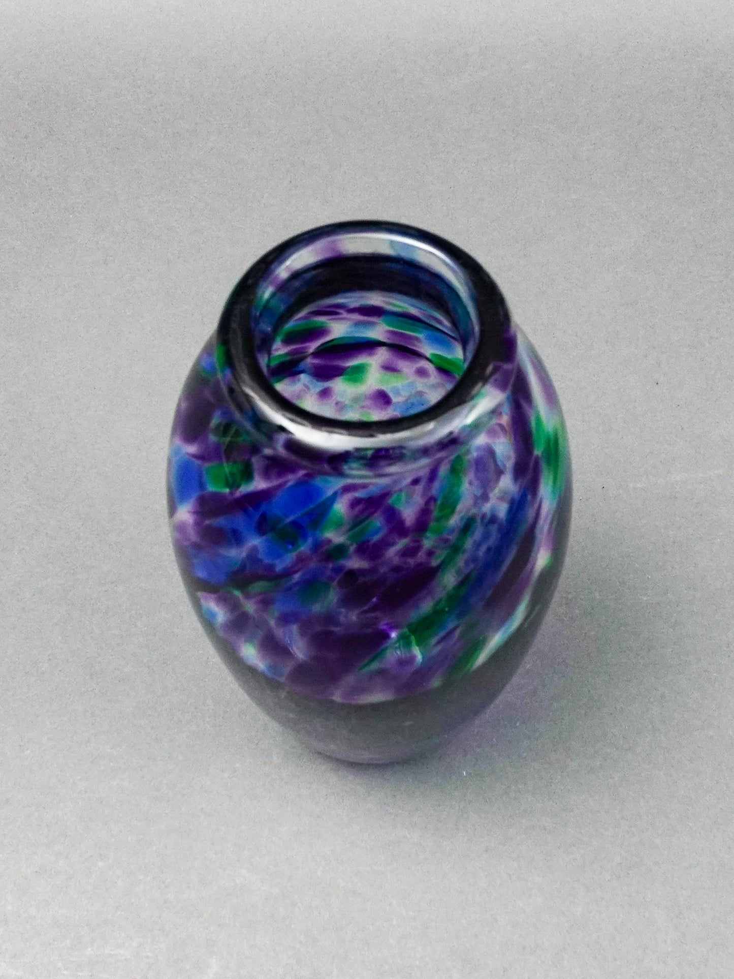 Gandelman 2012 Signed Hand Blown Studio Art Glass Vase 6 3/8"