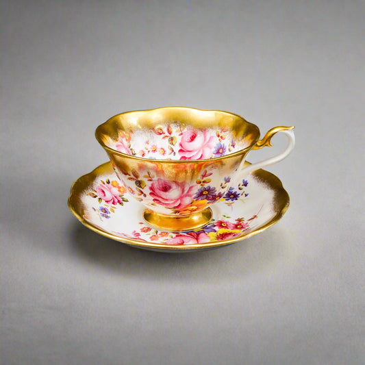 Royal Albert England Treasure Chest Series Tea Cup & Saucer