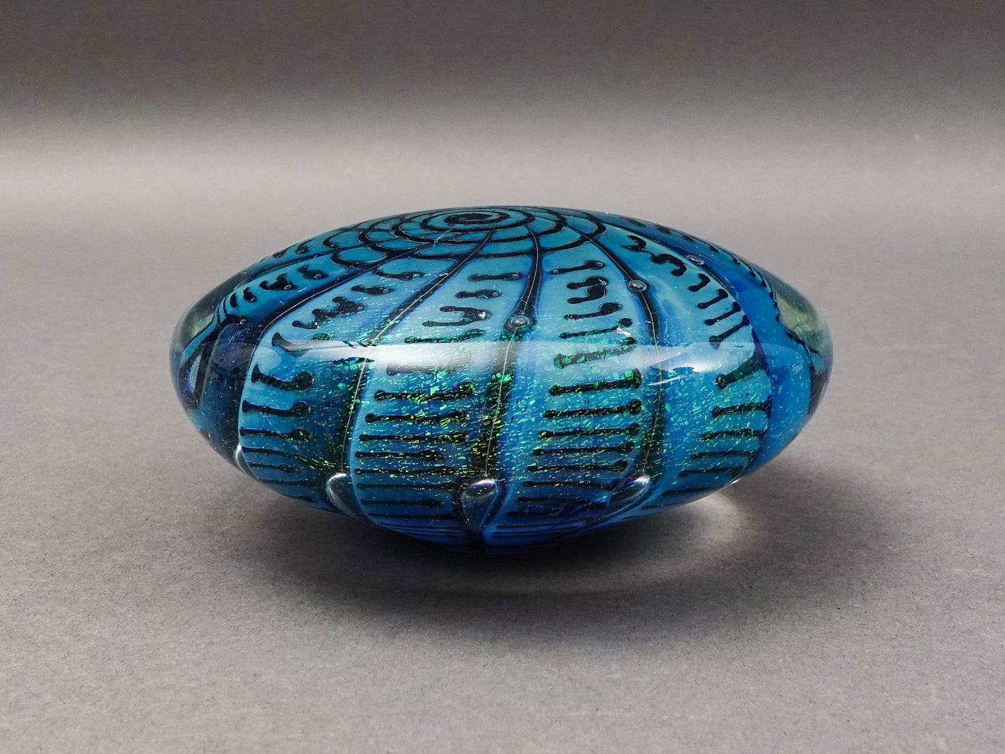 Robert Eickholt 1993 DNA Abstract Dichroic Iridescent Swirl Paperweight (Read)