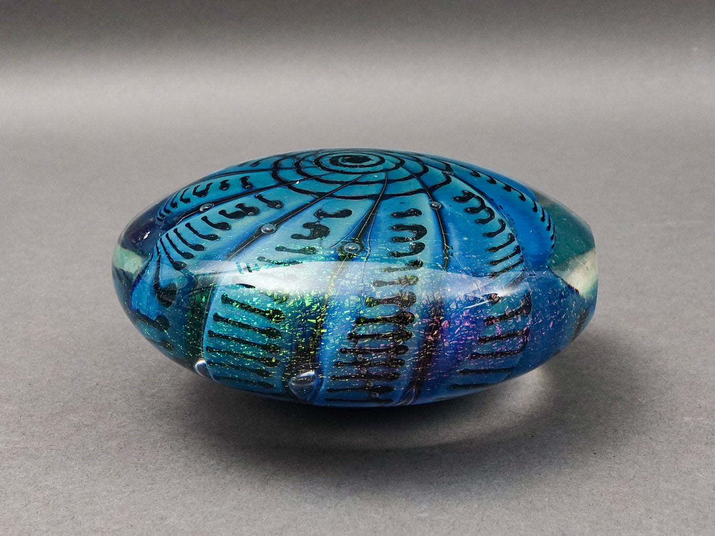 Robert Eickholt 1993 DNA Abstract Dichroic Iridescent Swirl Paperweight (Read)