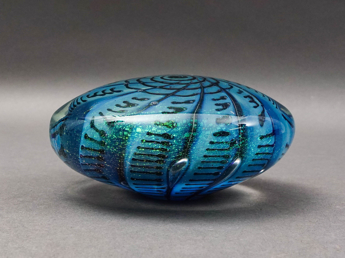Robert Eickholt 1993 DNA Abstract Dichroic Iridescent Swirl Paperweight (Read)