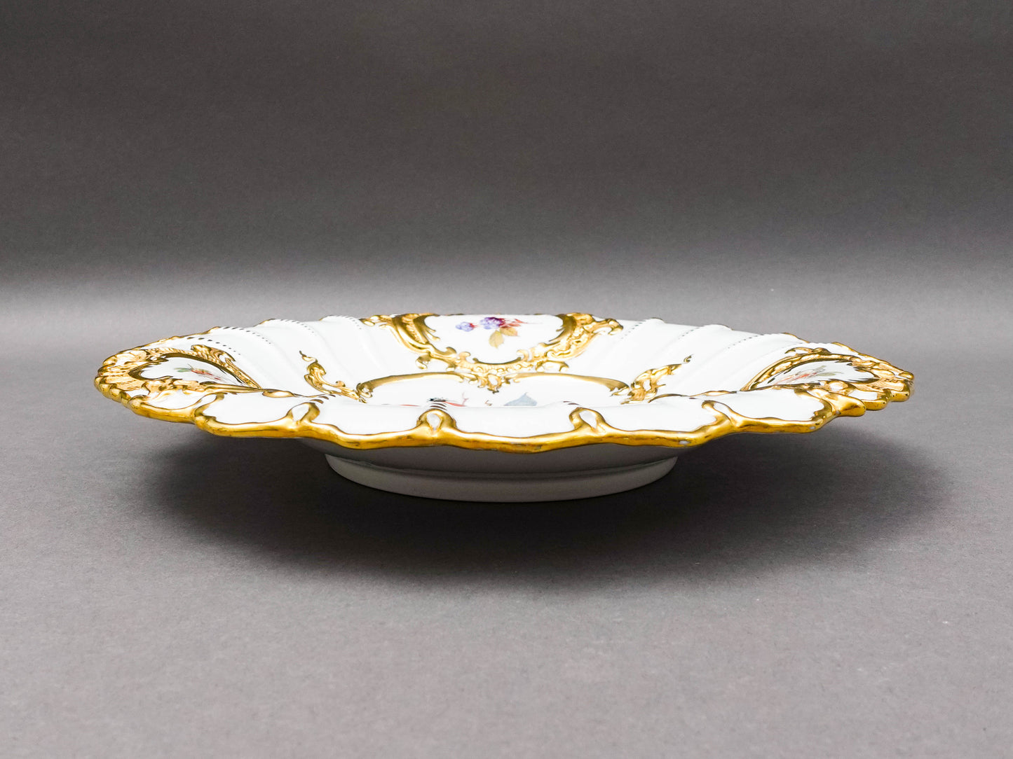 Meissen Antique Gold Gild Fruit Porcelain Centerpiece Serving Bowl Cabinet Plate