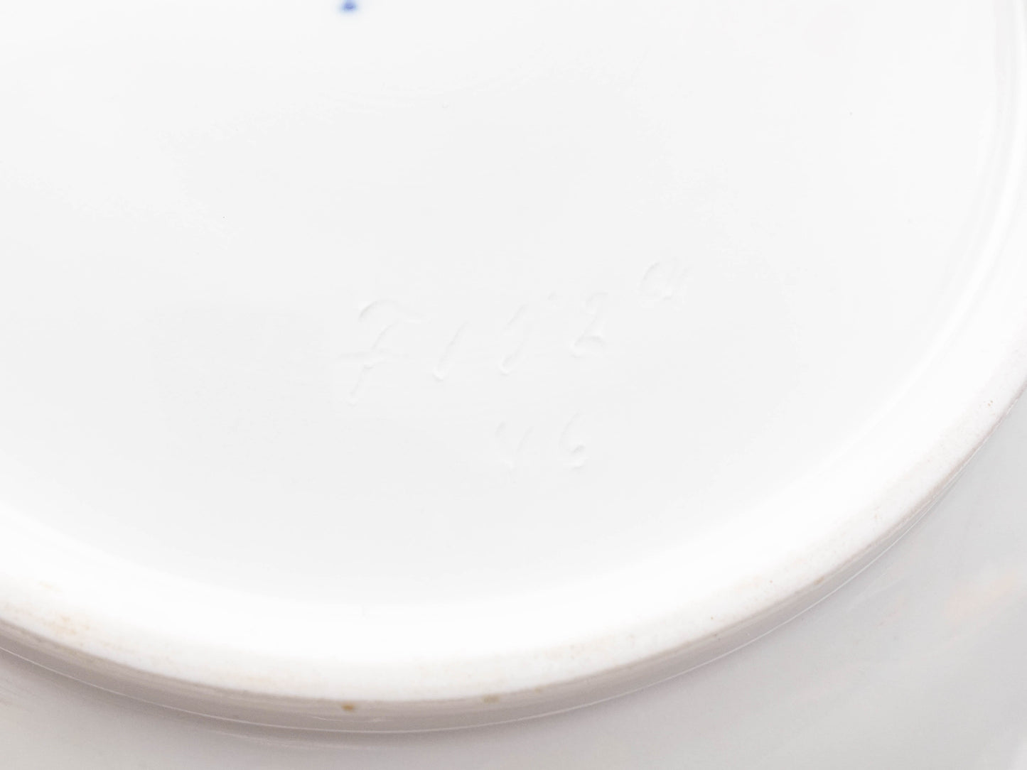 Meissen Antique Gold Gild Fruit Porcelain Centerpiece Serving Bowl Cabinet Plate