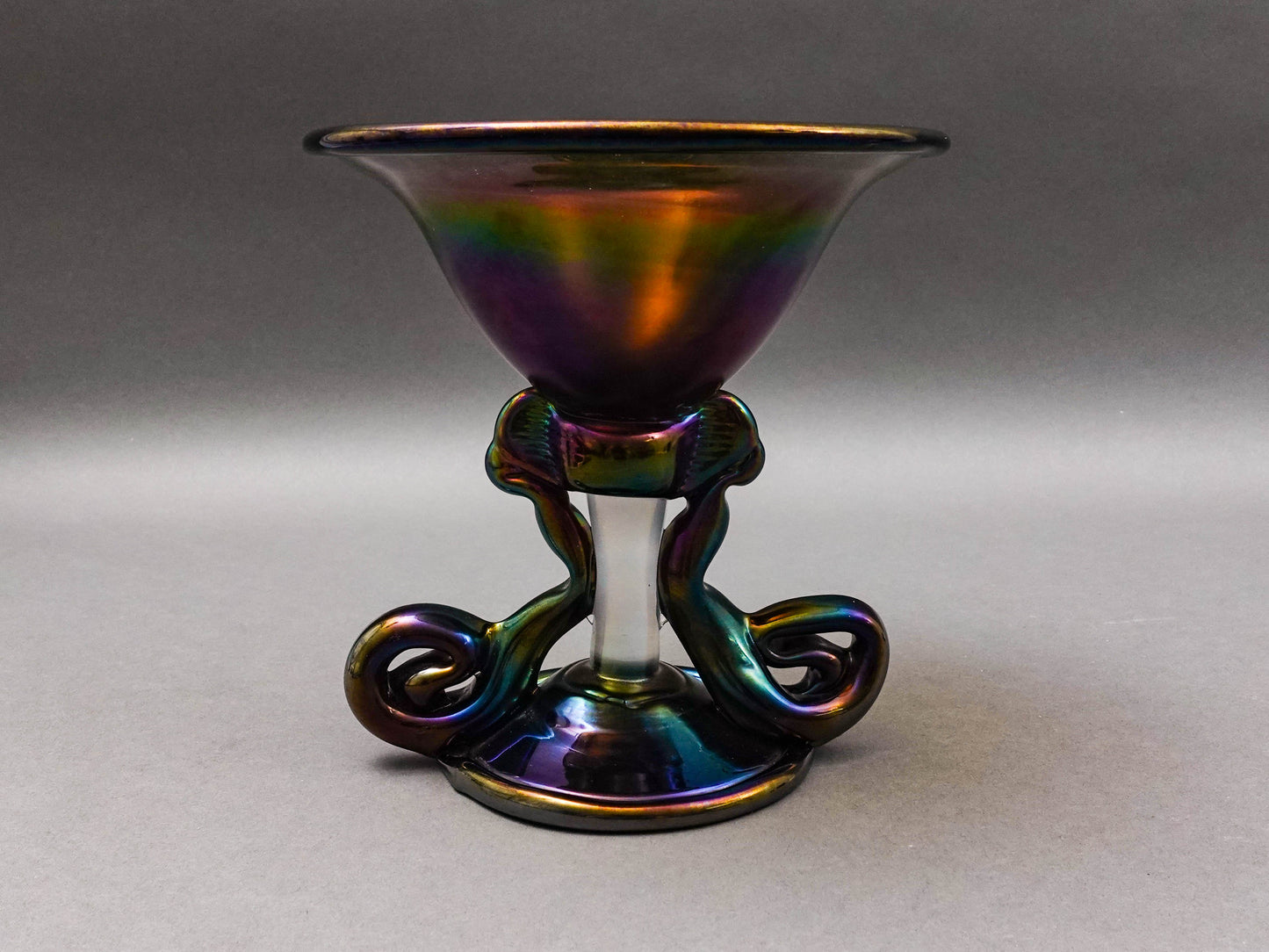 Kim Newcomb 1973 Signed Iridescent Art Glass Vase Pedestal Bowl Compote