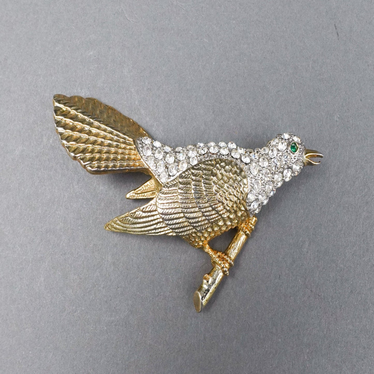 Unsigned Large Gold Tone Pave Rhinestone Bird On Perch Pin Brooch 3 7/8"