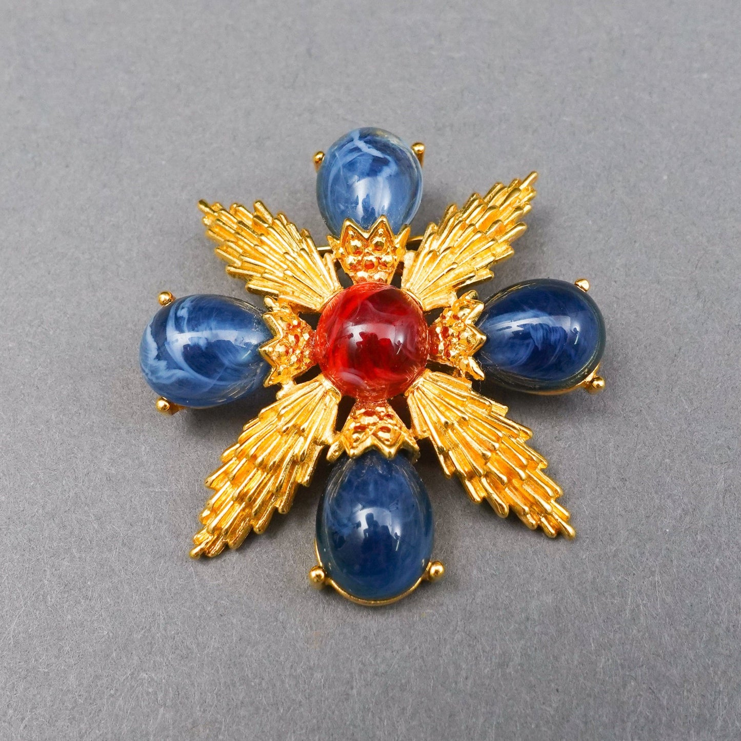 Crown Trifari Vintage Gold Tone Gripoix Cabochon Glass Maltese Cross Brooch