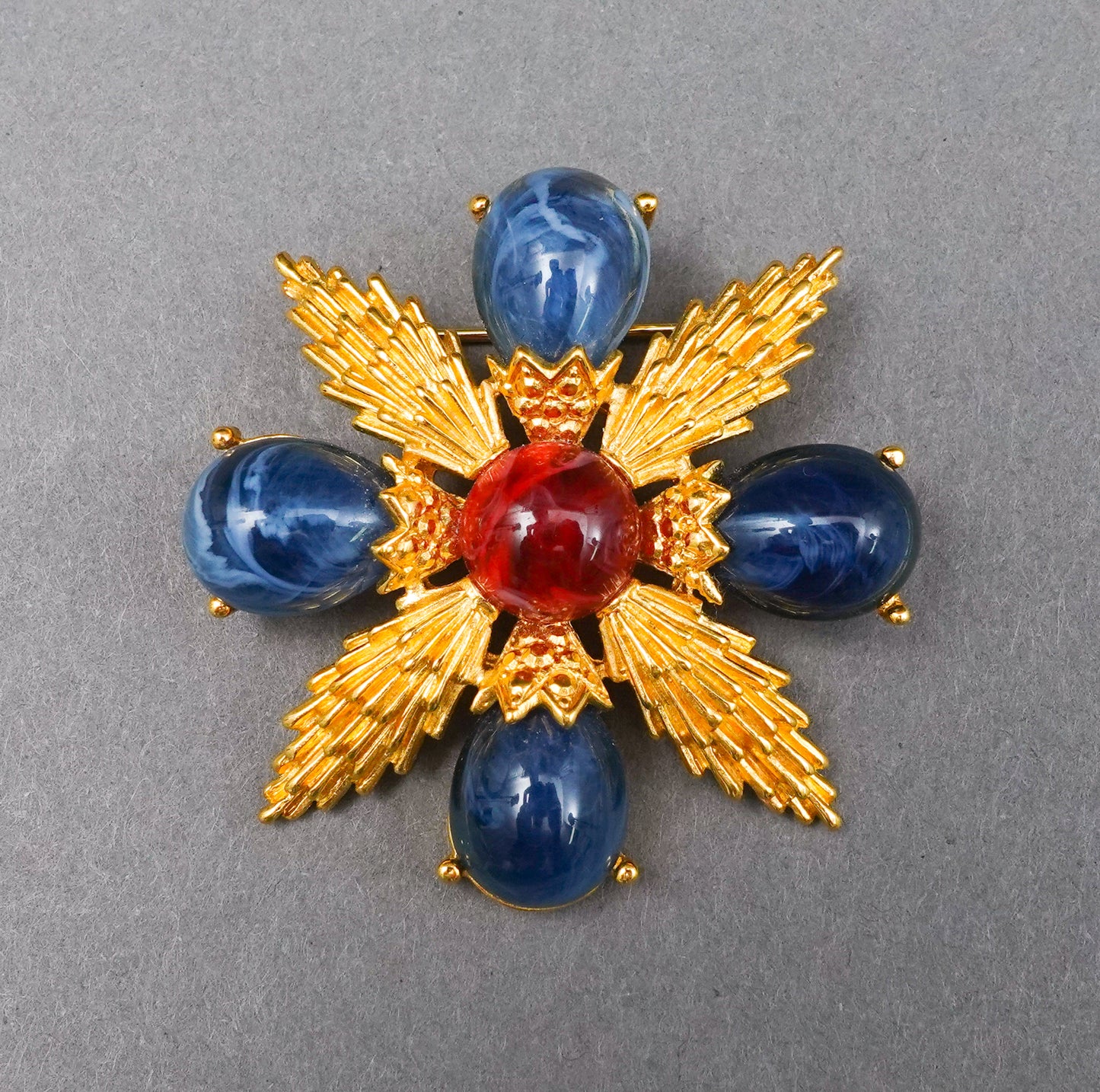 Crown Trifari Vintage Gold Tone Gripoix Cabochon Glass Maltese Cross Brooch