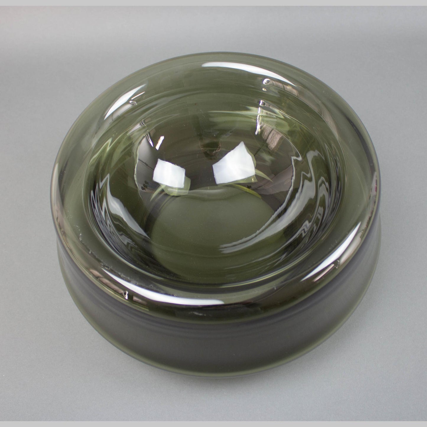 Vintage Mid Century Modern Smoke Art Glass Round Bowl 10"